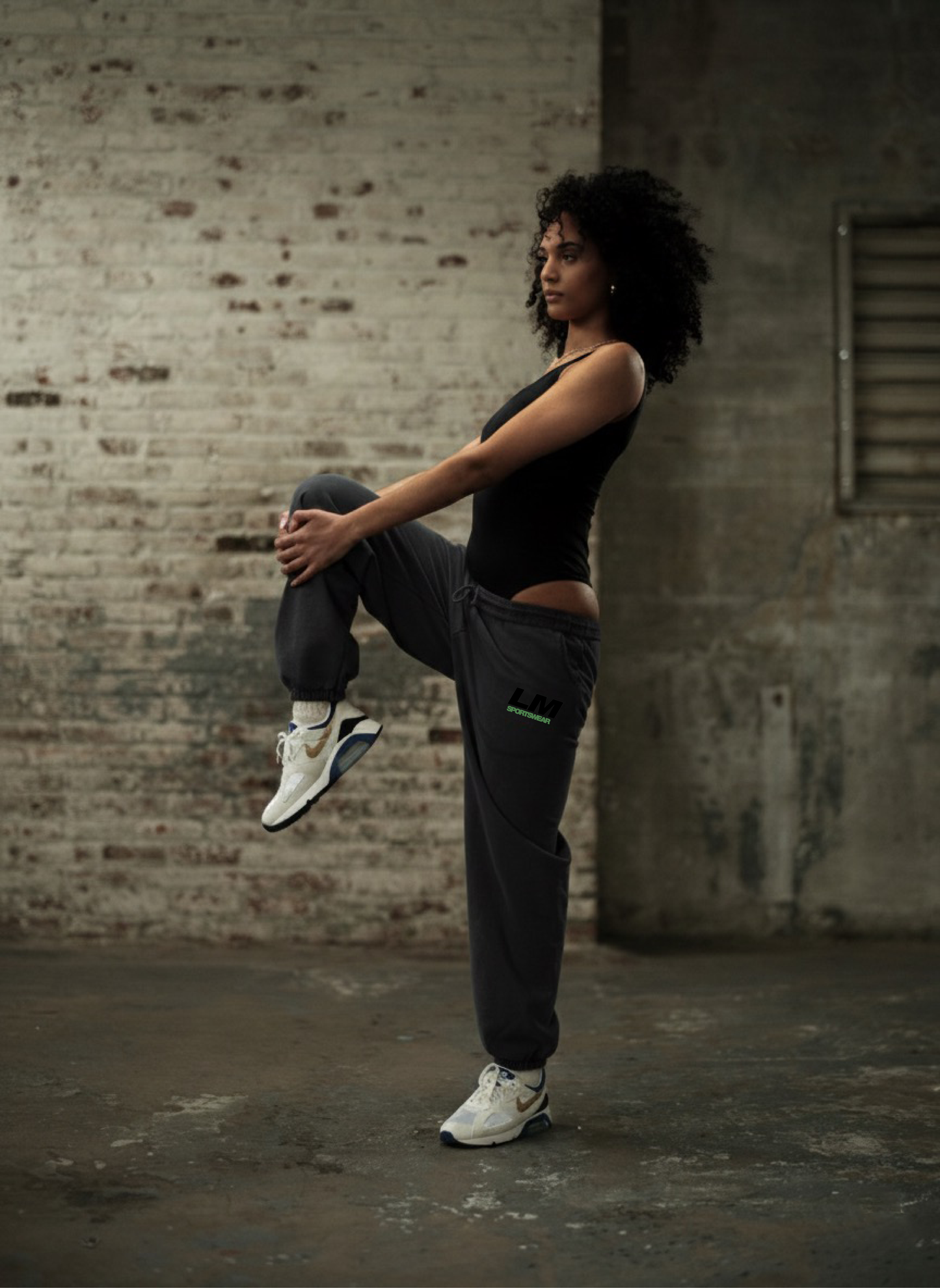 LM SPORTSWEAR SWEATPANT - BLACK