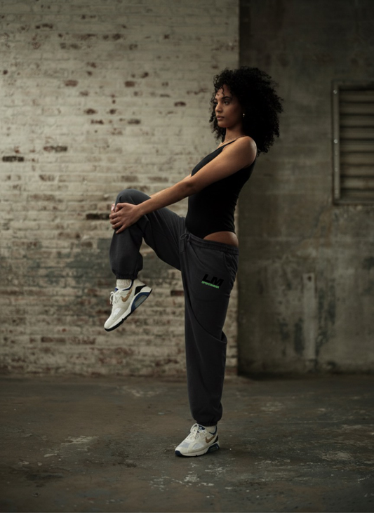 LM SPORTSWEAR SWEATPANT - BLACK