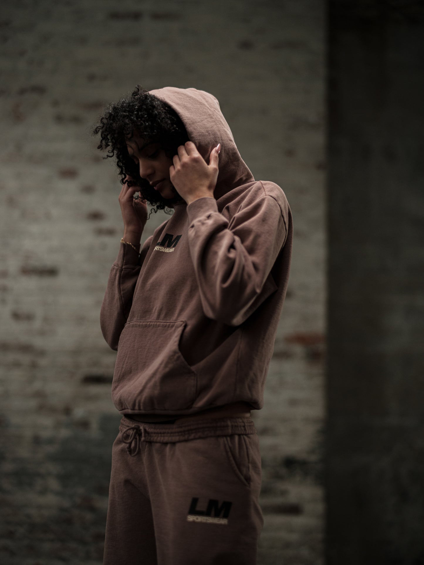 LM SPORTSWEAR HOODED SWEATSHIRT - MOCHA