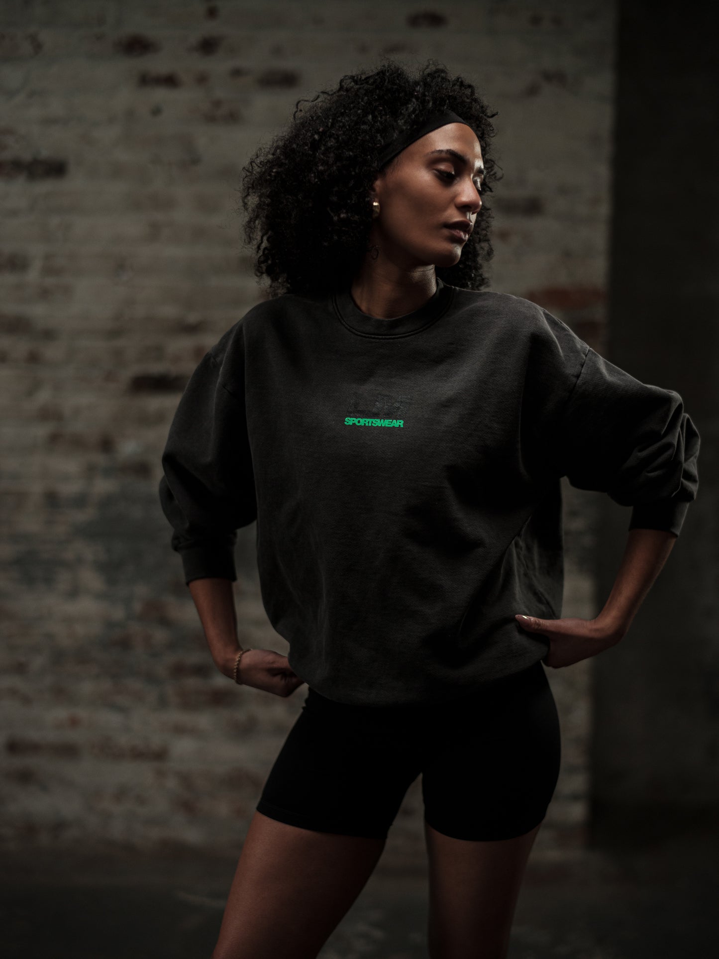 LM SPORTSWEAR CREWNECK - BLACK